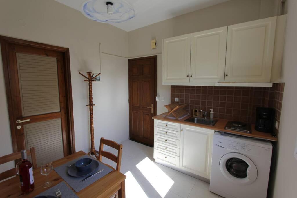 Cozy Apartment In The Heart Of The Town Аргостоліон Екстер'єр фото